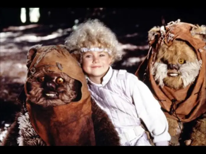 Wideo do filmu Niebezpieczna wyprawa: Przygoda wsród Ewoków — STAR WARS: La Aventura de los Ewoks (Trailer español)
