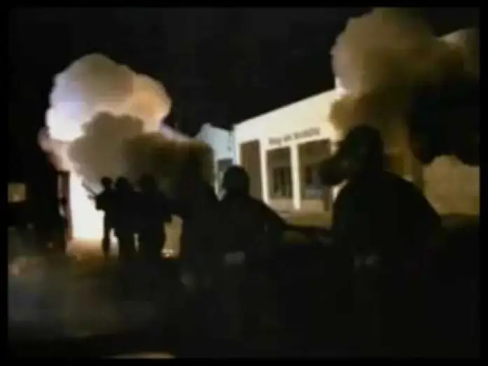 Wideo do filmu Atak pomidorów zabójców — Attack of the Killer tomatoes! extended version
