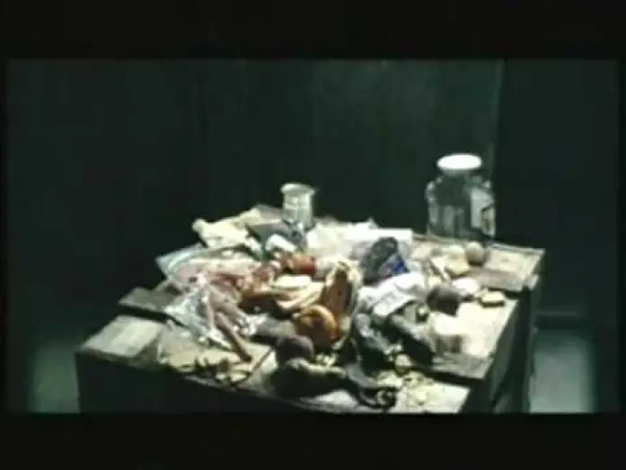 Wideo do filmu Bunkier — The Hole Bande-annonce (2) VF - AlloCiné.flv