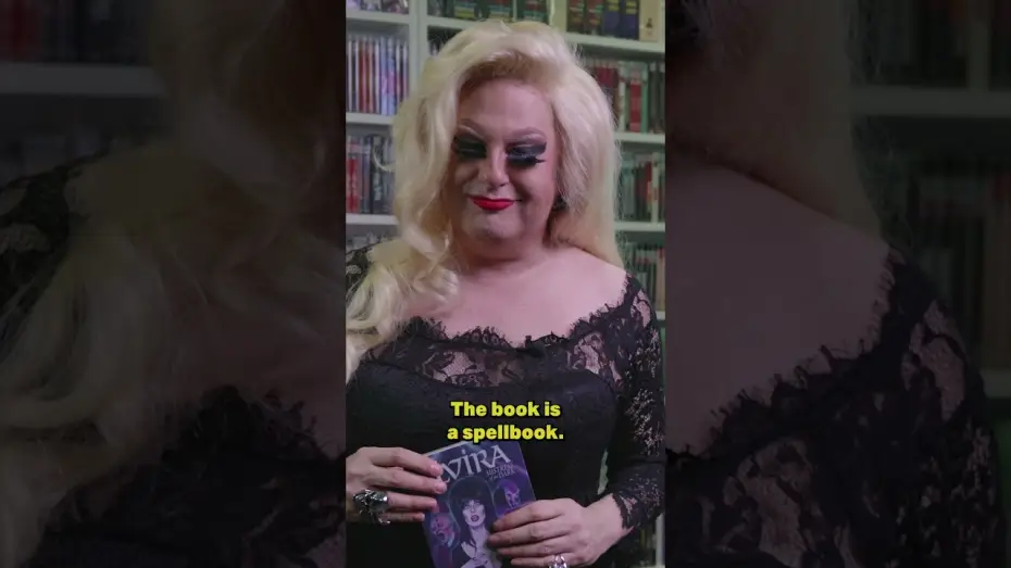 Wideo do filmu Elvira, władczyni ciemności — How's your head?