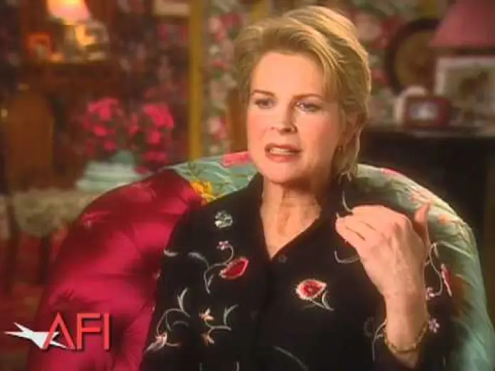Wideo do filmu Drapieżne maleństwo — Candice Bergen On BRINGING UP BABY