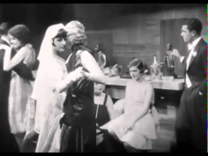 Wideo do filmu Puszka Pandory — Pandora's Box - Louise Brooks Dances