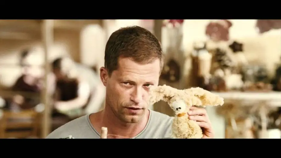 Wideo do filmu Miłość z przedszkola 2 — ZWEIOHRKÜKEN - TEASER (Til Schweiger / Barefoot Films)