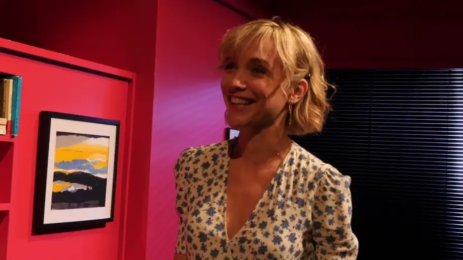 Wideo do filmu Une idée géniale — BANDE-ANNONCE UNE IDEE GENIALE (REVENDEURS)