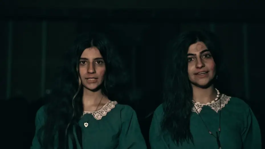 Wideo do filmu شانۆیی بریسکانەوە — ترەیلەری فەرمی شانۆیی بریسکانەوە | بەرهەمی دامەزراوەی شانۆیی هێڵ. The Shining Play Trailer