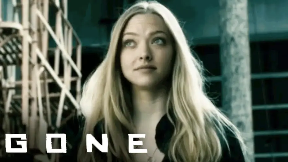 Wideo do filmu Zaginiona — 'Trespassing' Scene | Gone
