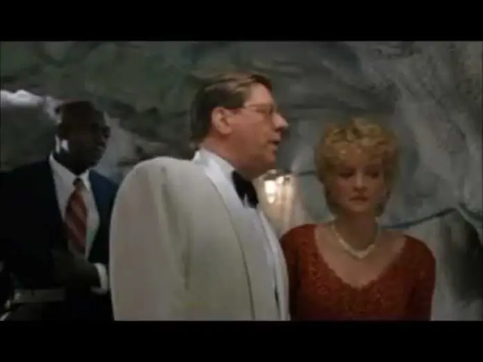Wideo do filmu Richie Milioner — Christine Ebersole & Edward Herrmann sing "Side by Side" in Richie Rich