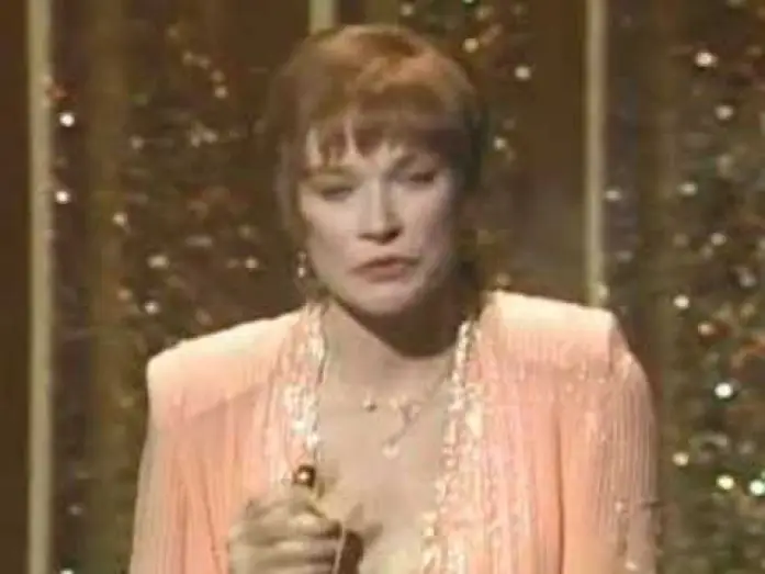 Wideo do filmu Czułe słówka — Shirley MacLaine Wins Best Actress: 1984 Oscars