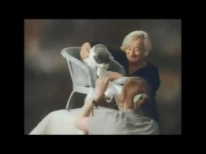 Wideo do filmu Sekrety i kłamstwa — Photo Studio Scene