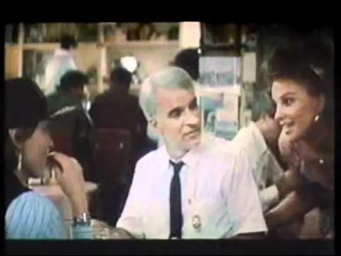 Wideo do filmu Roxanne — ROXANE (1987) Con Steve Martin e Daryl Hannah -  Trailer Cinematografico