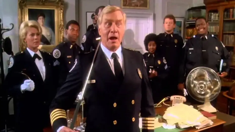 Wideo do filmu Akademia Policyjna 5: Misja w Miami Beach — Police Academy 5 (1988) Bande annonce VF- HD