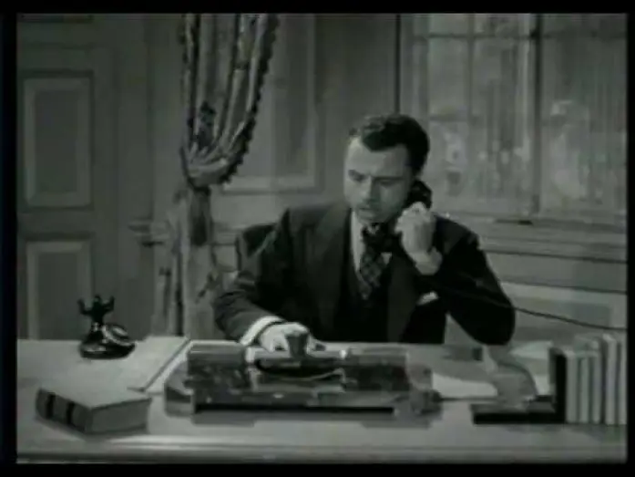 Wideo do filmu Dzień na wyścigach — un dia en las carreras