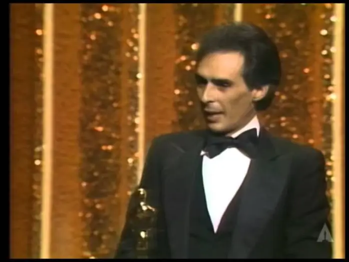 Wideo do filmu Jentł — The Right Stuff and Yentl Win Music Awards: 1984 Oscars