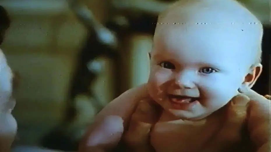 Wideo do filmu Trzech mężczyzn i dziecko — Drei Männer noch ein Baby Trailer Deutsch