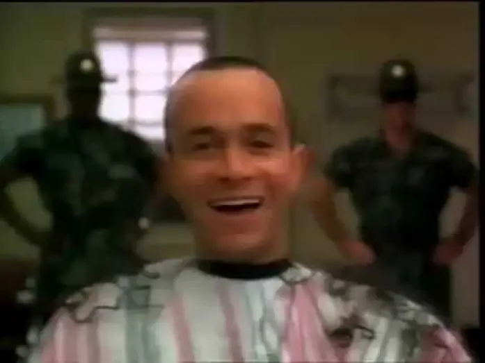 Wideo do filmu Służba nie drużba — In the Army Now Movie Trailer 1994 Pauly Shore