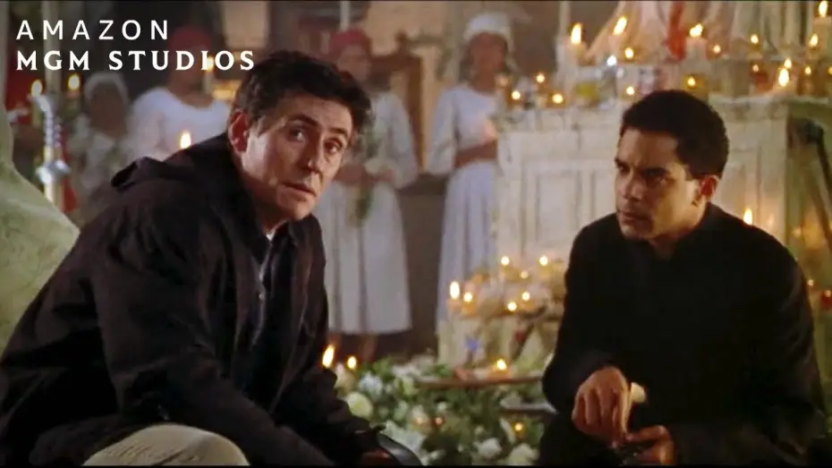 Wideo do filmu Stygmaty — Father Andrew Notices Something Strange In The Church
