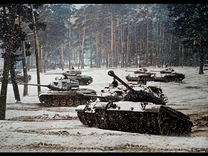 Wideo do filmu Bitwa o Ardeny — La Bataille des Ardennes - Extrait - Blitzkrieg