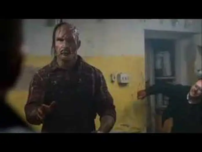 Wideo do filmu Zarżnięci żywcem — The Cottage (2008) Exclusive Clip - 'Torn Photos'