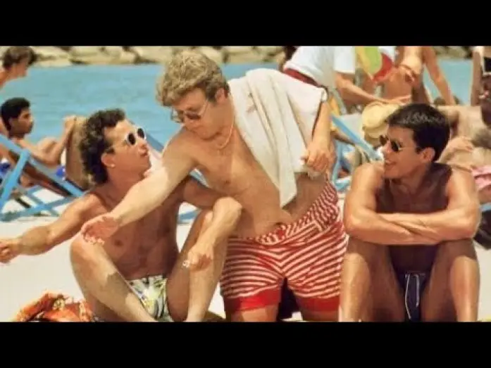 Wideo do filmu Lody na patyku 7: Zakochani chłopcy — Trailer EIS AM STIEL 7.  TEIL - VERLIEBTE JUNGS (1987, Zachi Noy, Jonathan Sagall, Jesse Katzur)