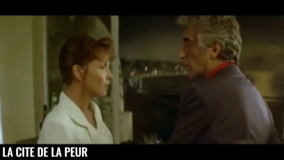Wideo do filmu La Cité de la peur — Scène culte - La Cité de la peur - Juste un doigt