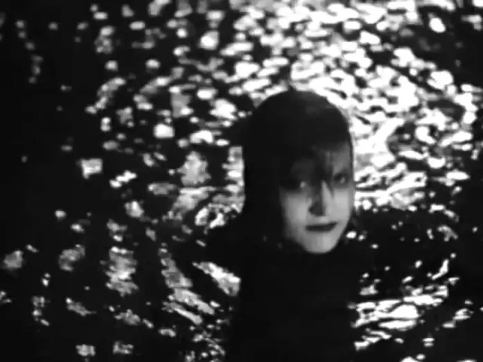 Wideo do filmu Karnawał dusz — El Carnaval De Las Almas (Carnival of Souls) (Herk Harvey, EEUU, 1962) - Original Trailer