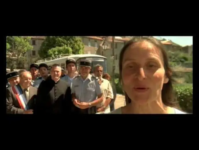 Wideo do filmu Nawrócony ksiądz — Le Missionnaire