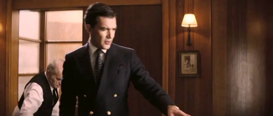 Wideo do filmu Niewinna — The other man (VF) - Bande Annonce