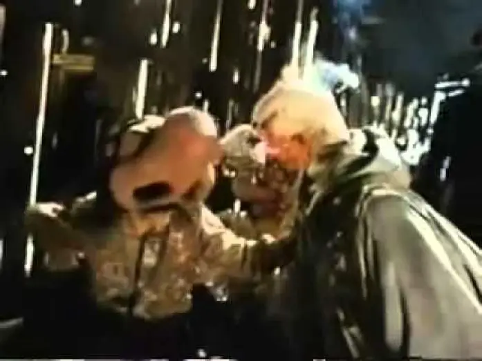 Wideo do filmu Wszystko tylko nie buty — La Disparatada Parada De Los Monstruos (Freaked) (Alex Winter, EEUU, 1993)