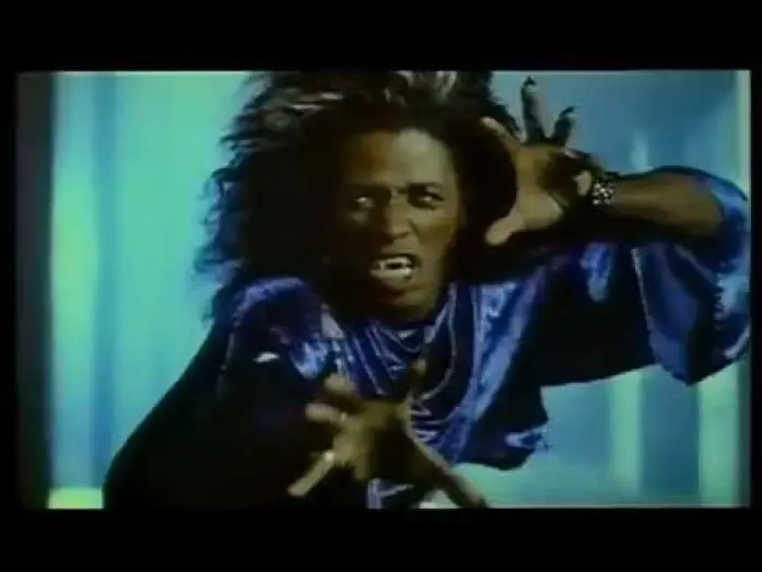Wideo do filmu Postrach Nocy 2 — FRIGHT NIGHT 2 (1988) - Mein Nachbar der Vampir - Trailer GERMAN