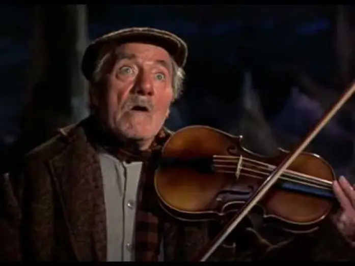 Wideo do filmu Darby O'Gill i krasnoludki — Darby O'Gill and the Little People - WTF fiddle scene
