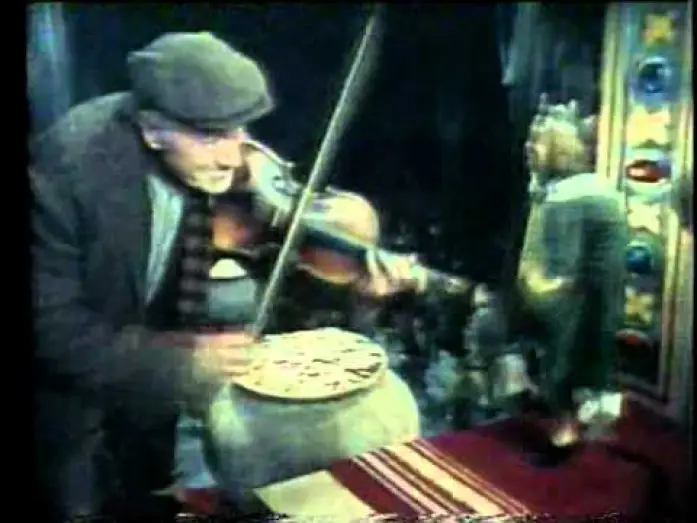 Wideo do filmu Darby O'Gill i krasnoludki — Darby O'Gill and the Little People 1977 re-release TV trailer