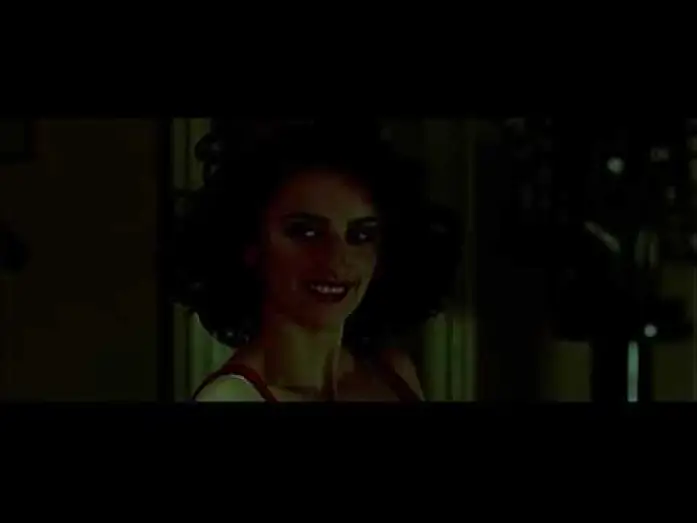 Wideo do filmu Głowa w chmurach — Juegos De Mujer - Tráiler VE