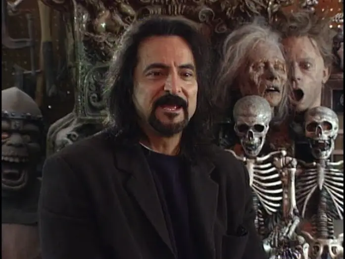 Wideo do filmu Noc Żywych Trupów — Night of the Living Dead 1990 "The Dead Walk" Remaking a Classic