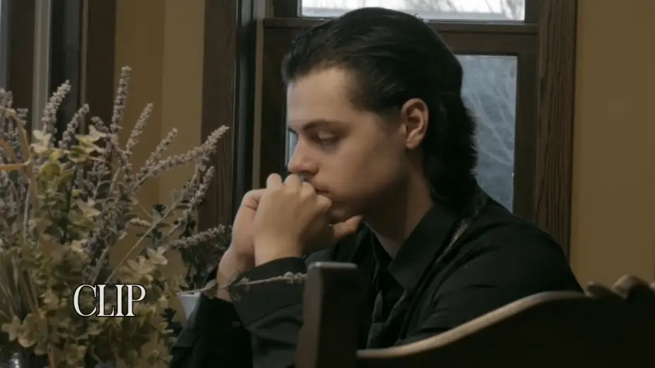 Wideo do filmu Everything Glamouring — EVERYTHING GLAMOURING | Clip: "I need you more than want you"