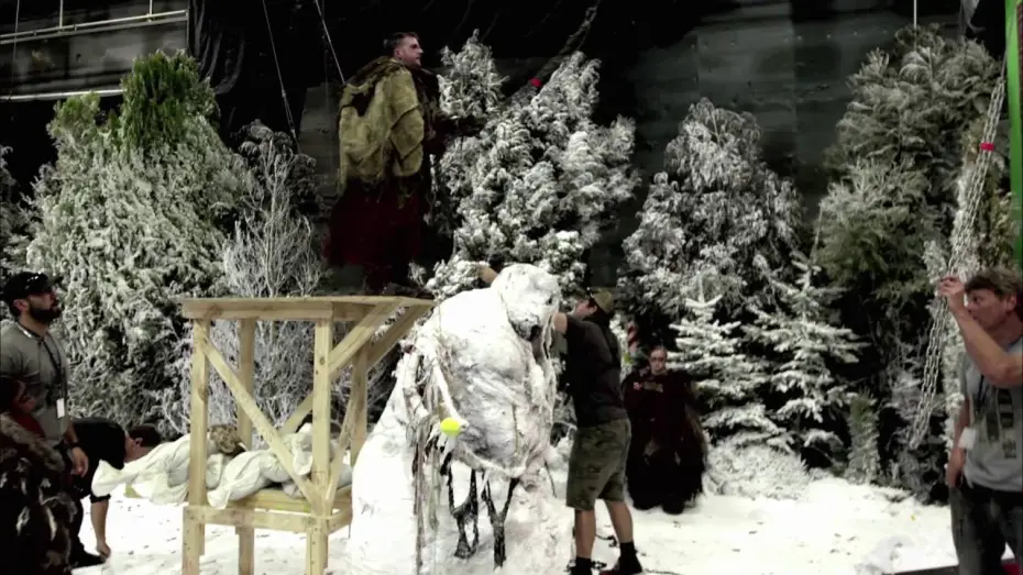 Wideo do filmu Krampus. Duch Świąt — The Dark Elves
