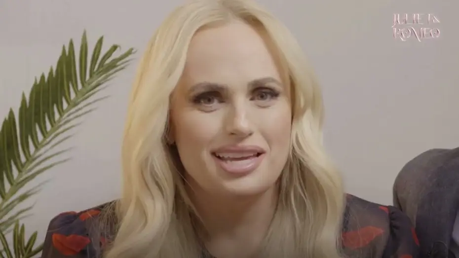 Wideo do filmu Juliet & Romeo — Mother's Day fun with Rebel Wilson and Jason Isaacs