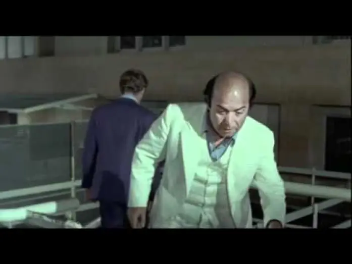 Wideo do filmu L'insegnante al mare con tutta la classe — L'insegnante al mare  con tutta la classe