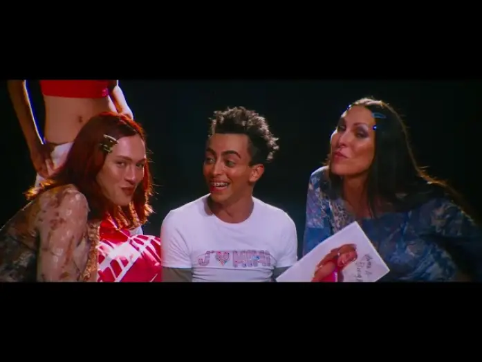 Wideo do filmu Królowe dram — Extrait - LES REINES DU DRAME (Queens of Drama) dir. Alexis Langlois