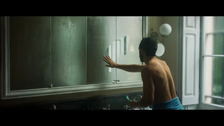 Wideo do filmu L'effacement — L'EFFACEMENT de Karim Moussaoui - Bande-Annonce