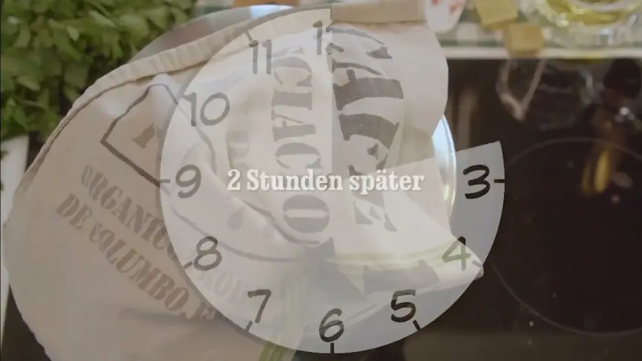 Wideo do filmu Rehragout-Rendezvous — Oma`s Rehragout mit Leopold