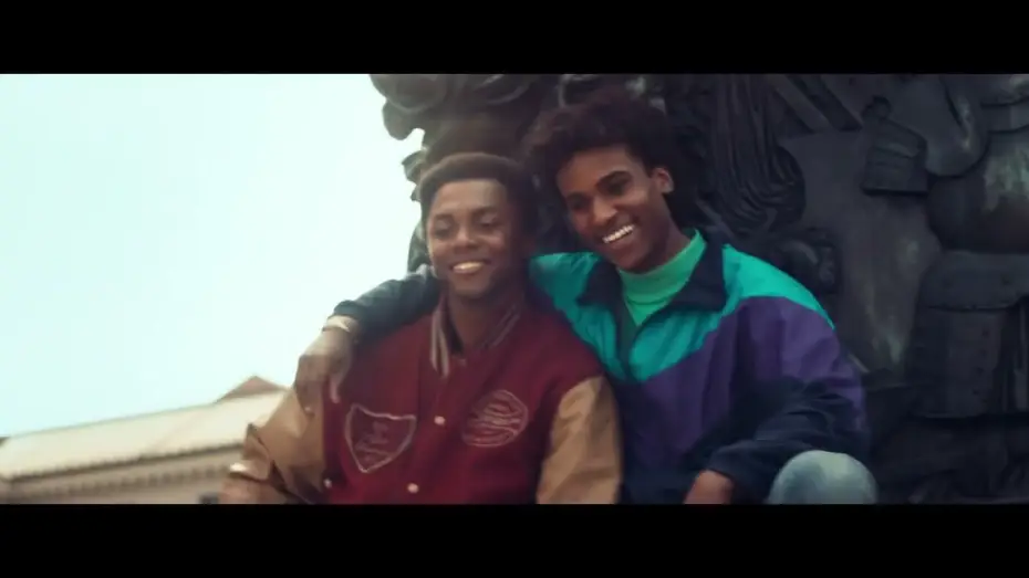Wideo do filmu Milli Vanilli. Przekręt stulecia — GIRL YOU KNOW IT'S TRUE | Offizieller Trailer