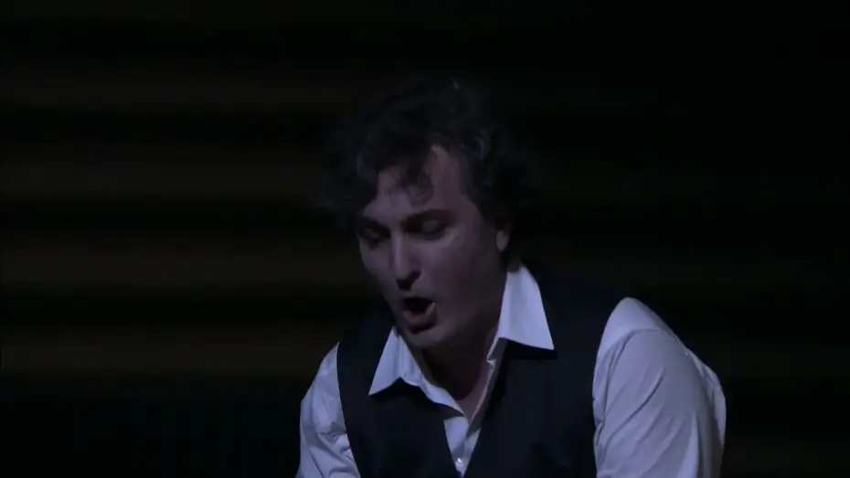 Wideo do filmu Macbeth - Liceu — MACBETH: Sappia la sposa mia che, pronta appena.