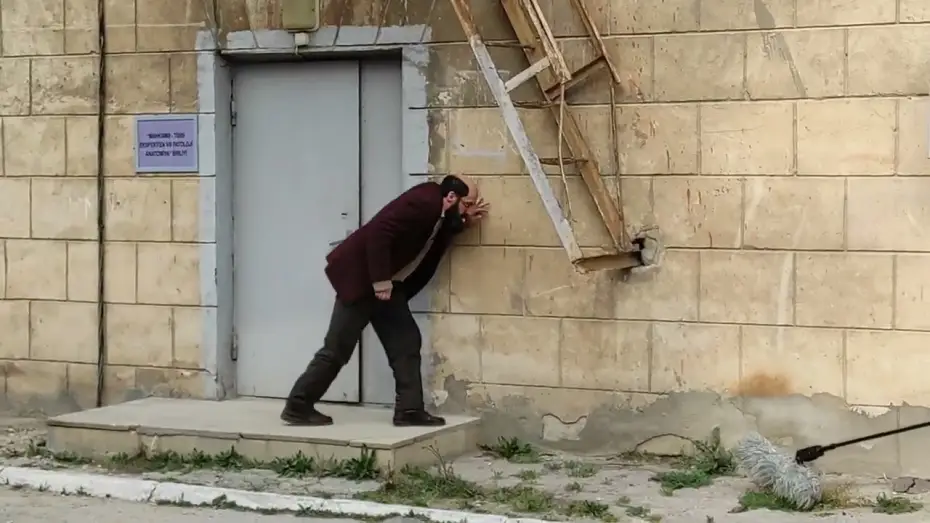 Wideo do filmu Çılpaq — Çılpaq filminin çəkiliş prosesi.Quruluşçu rejissor Hikmet Rəhimov.Aktyor Rasim Cəfər (12)