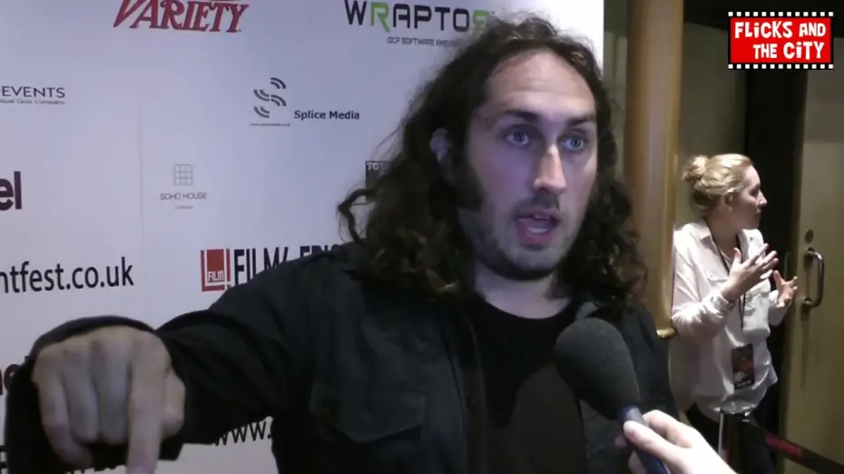 Wideo do filmu Strzeż się klauna — Ross Noble Stitches Interview