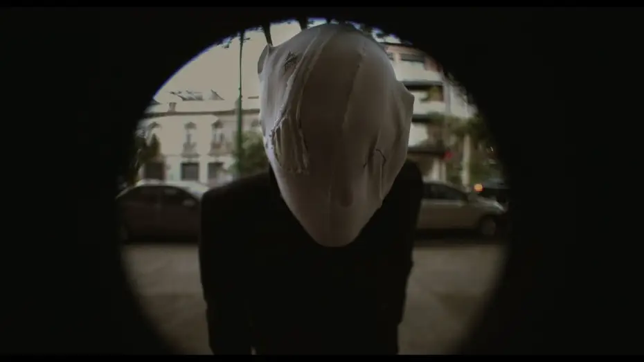 Wideo do filmu Tras la ventana — Tras la ventana / Through the Window