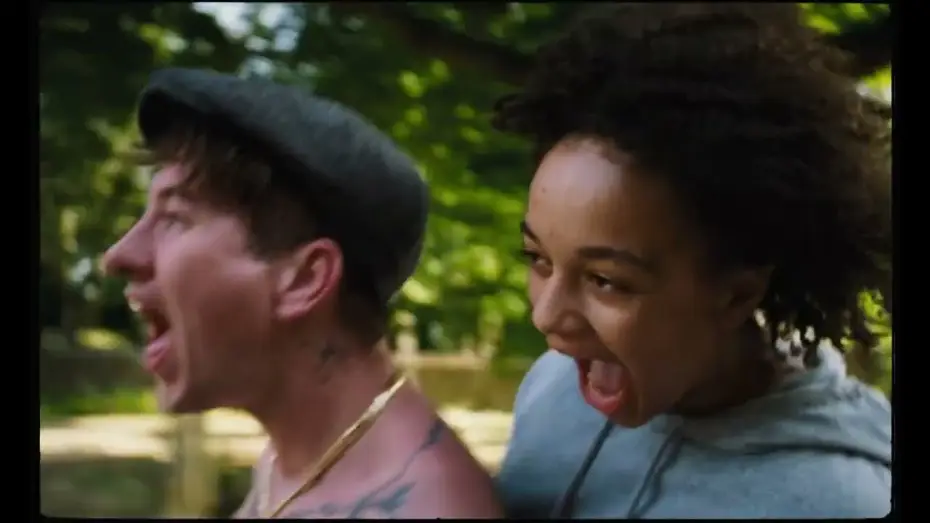 Wideo do filmu Bird — BIRD de Andrea Arnold | Spot 15" VOSE | Avalon