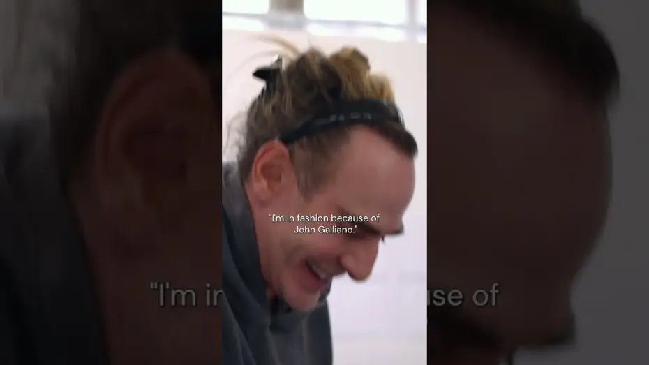 Wideo do filmu High & Low – John Galliano — Trace the turbulent career of fashion designer John Galliano in HIGH & LOW: JOHN GALLIANO