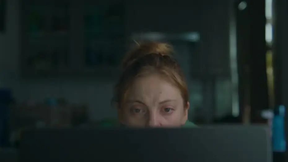 Wideo do filmu Zostań online — Official Trailer [Subtitled]