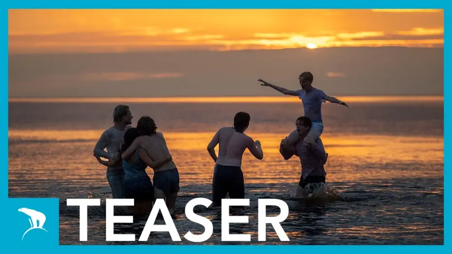 Wideo do filmu Sommartider — SOMMAR TIDER - FILMEN OM GYLLENE TIDER │TEASER TRAILER │BIOPREMIÄR SOMMAREN 2024