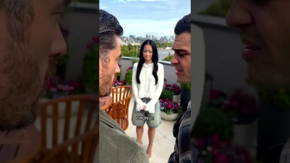 Wideo do filmu Street Fighter. Uliczny wojownik — Because She Is Our Co-Star